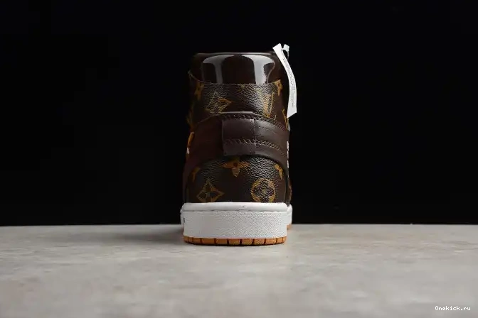 One Kick Off-Louis AJ1 1 Air x AQ0818-158 Jordan OW 0526